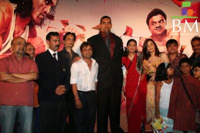 Khali at the film Khusti Bash